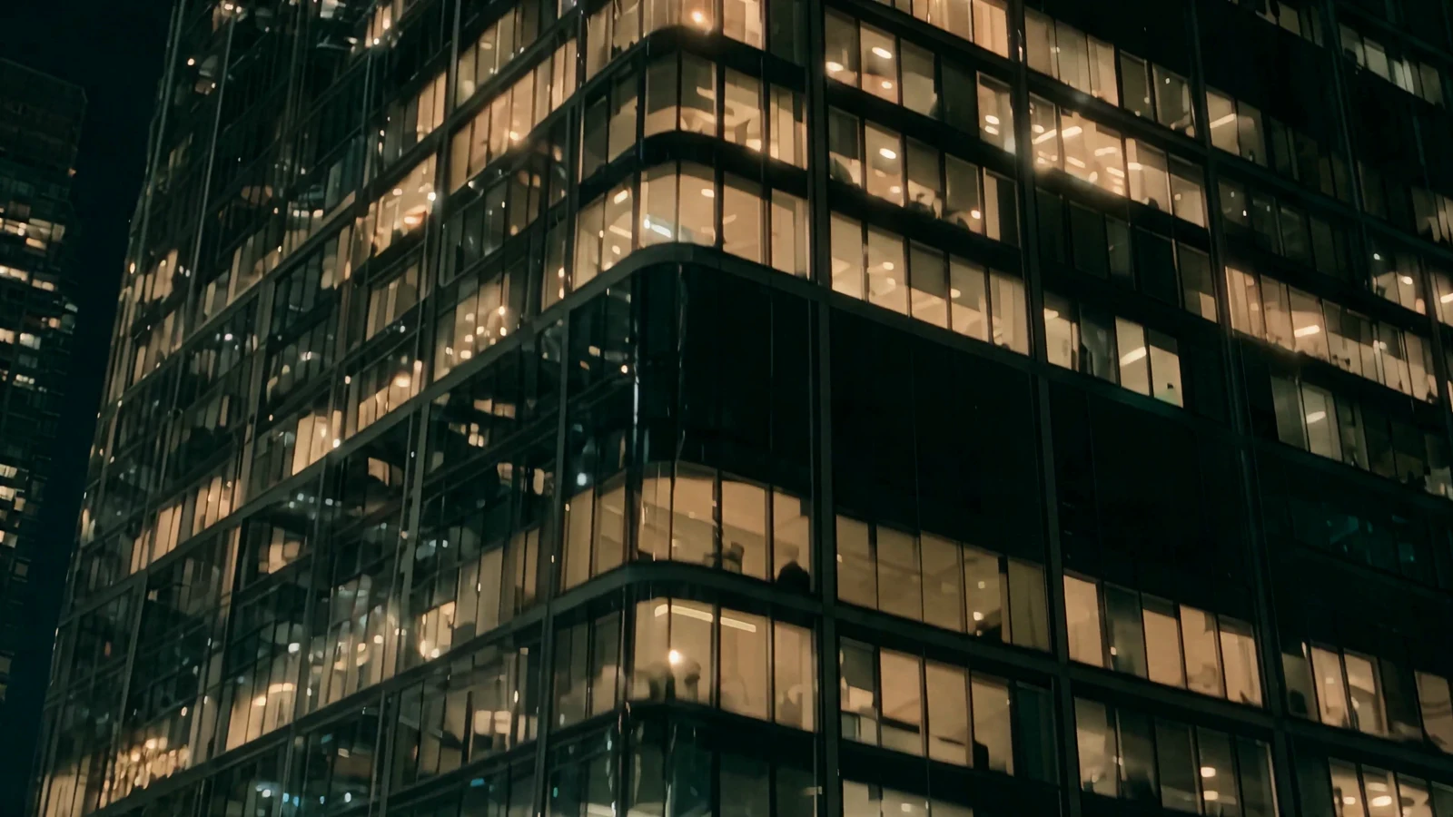 WHARFLIGHT — Frames from the film 7